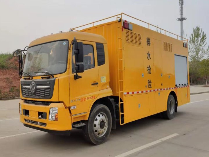 東風(fēng)天錦大流量排水搶險車